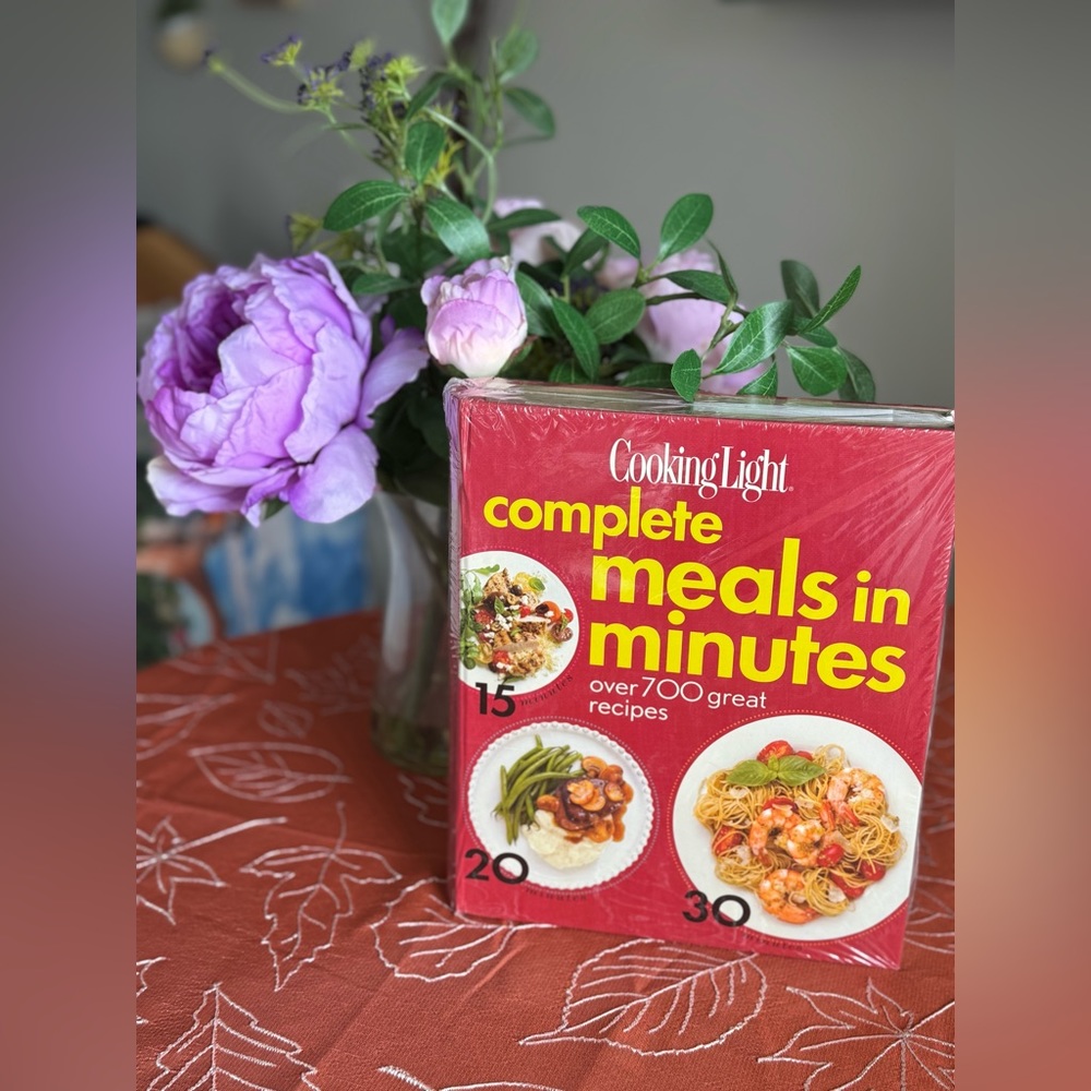 Cooking light. Complete meals in minutes book! 📕 New